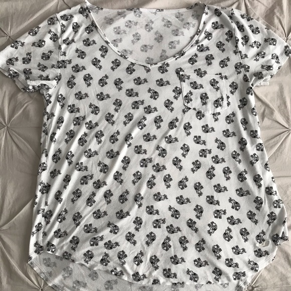 Hollister Elephant Print T-Shirt - Picture 2 of 3